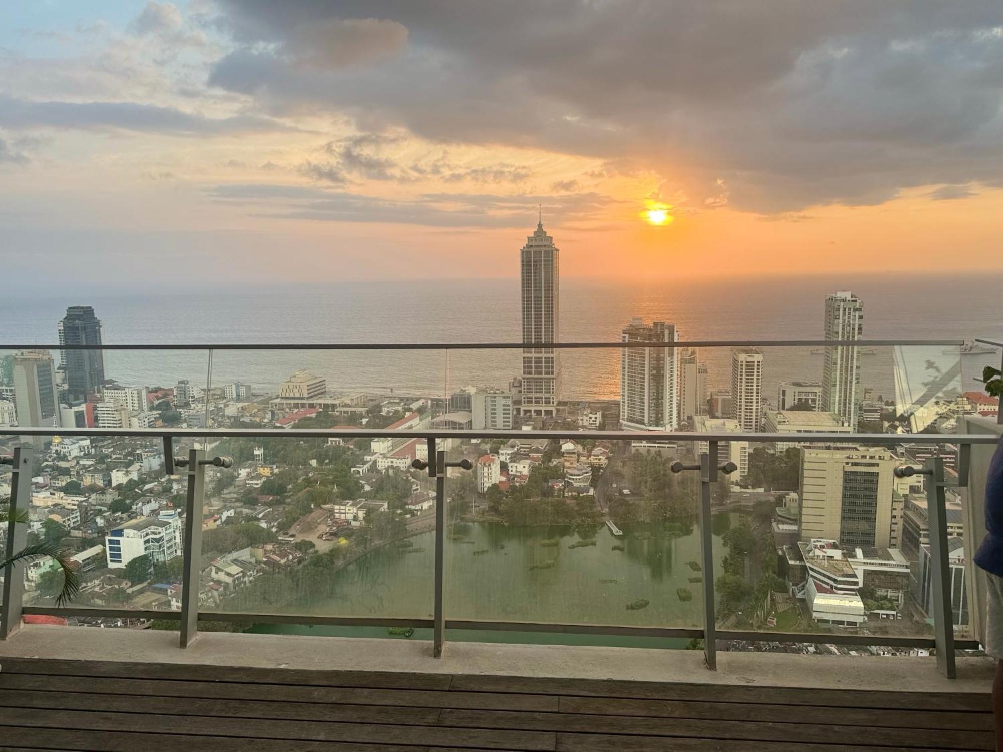 Ferienwohnung Altair Luxury Colombo By Miracle Exterior foto